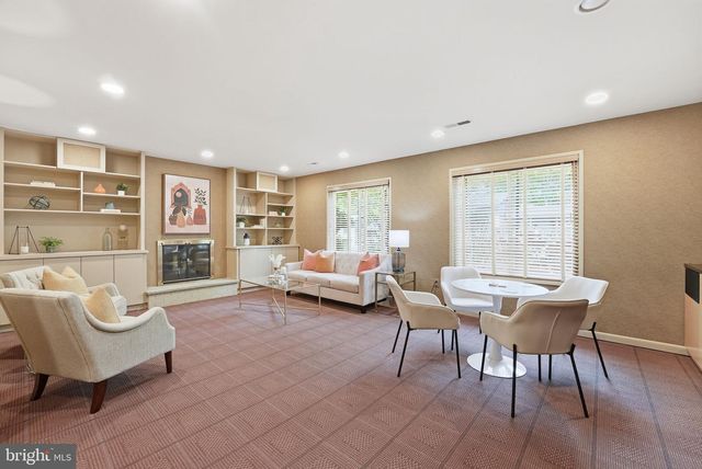 15 ARLIVE CT, Rockville, MD 20854
