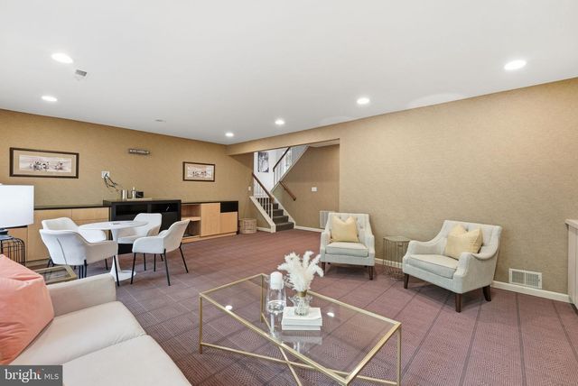 15 ARLIVE CT, Rockville, MD 20854