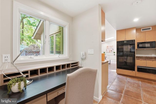 15 ARLIVE CT, Rockville, MD 20854