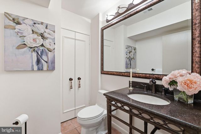 15 ARLIVE CT, Rockville, MD 20854