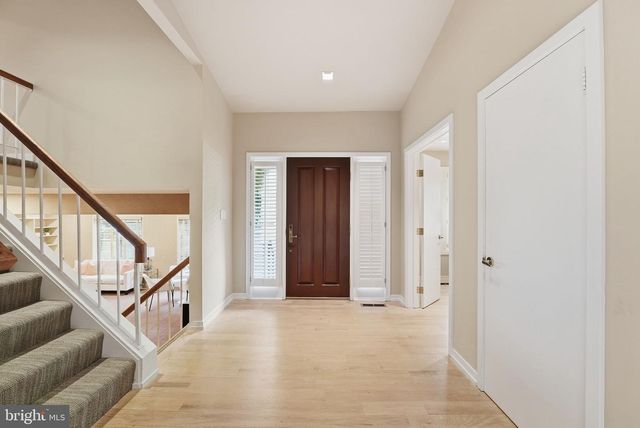 15 ARLIVE CT, Rockville, MD 20854