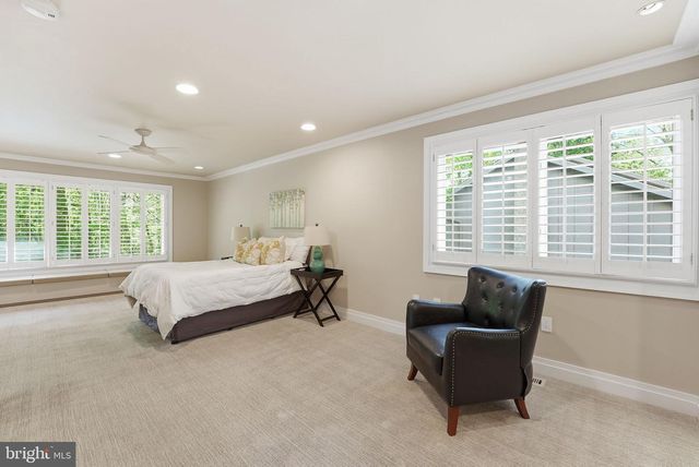 15 ARLIVE CT, Rockville, MD 20854