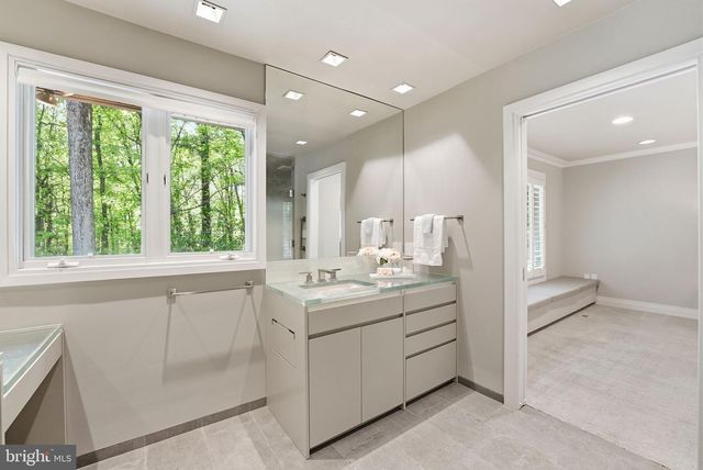 15 ARLIVE CT, Rockville, MD 20854