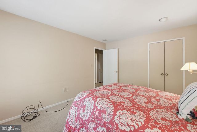 15 ARLIVE CT, Rockville, MD 20854