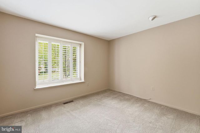 15 ARLIVE CT, Rockville, MD 20854