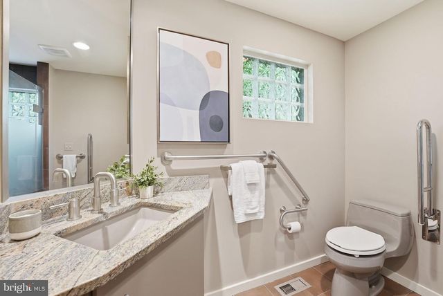 15 ARLIVE CT, Rockville, MD 20854