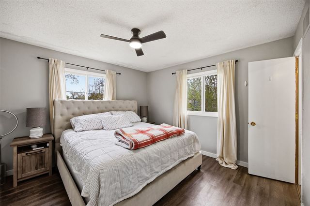 2332 Fairlane Drive NE, Cedar Rapids, IA 52402