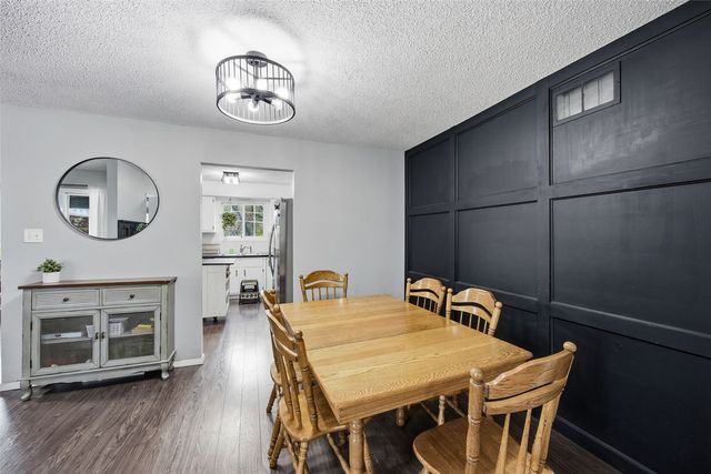 2332 Fairlane Drive NE, Cedar Rapids, IA 52402
