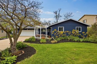 2332 Fairlane Drive NE, Cedar Rapids, IA 52402