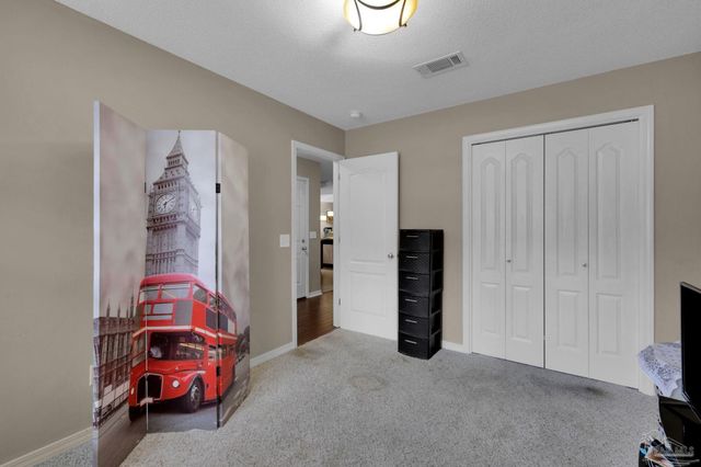 689 Mozingo Ln, Pensacola, FL 32514