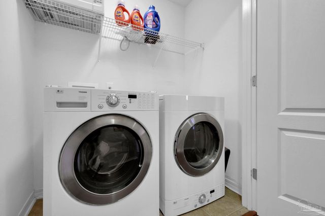 689 Mozingo Ln, Pensacola, FL 32514