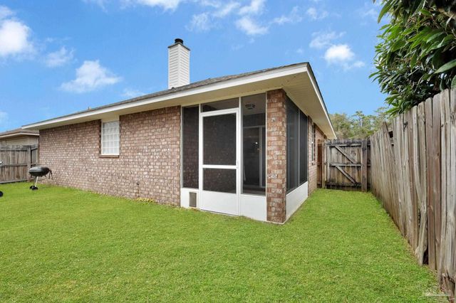 689 Mozingo Ln, Pensacola, FL 32514