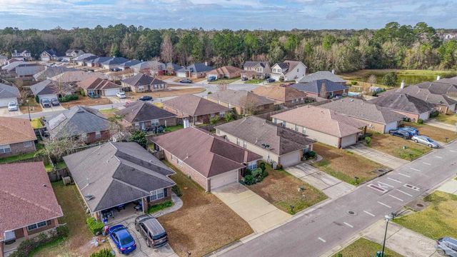 689 Mozingo Ln, Pensacola, FL 32514