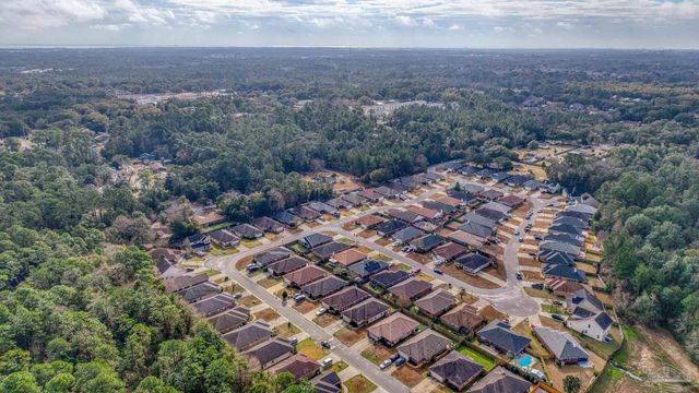 689 Mozingo Ln, Pensacola, FL 32514