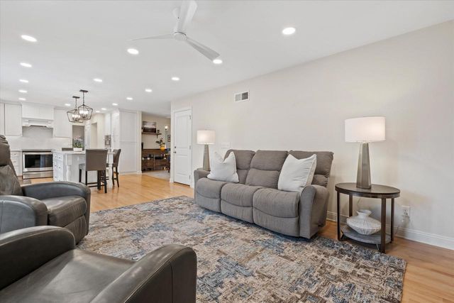 3675 S Poplar ROAD, New Berlin, WI 53151