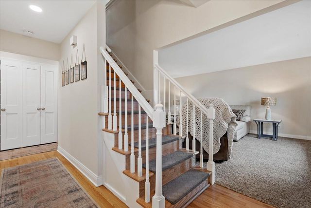 3675 S Poplar ROAD, New Berlin, WI 53151