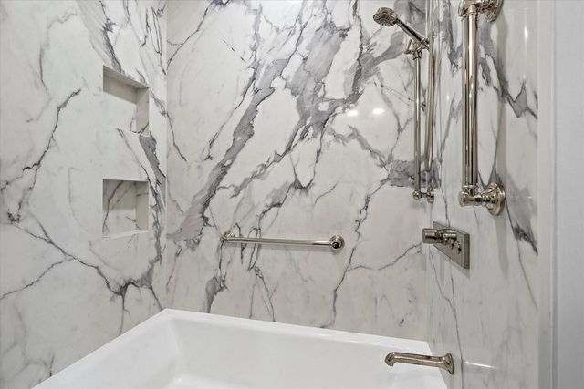 3675 S Poplar ROAD, New Berlin, WI 53151