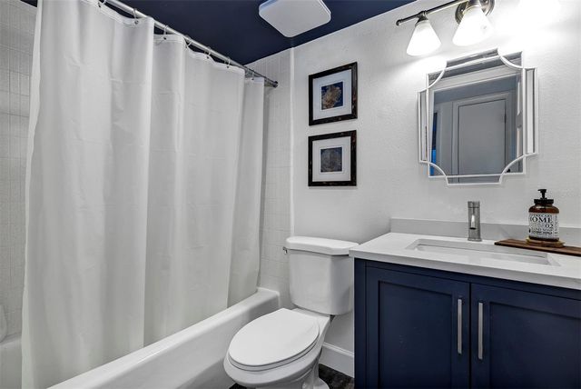 111 CROWN OAKS WAY 111, Longwood, FL 32779