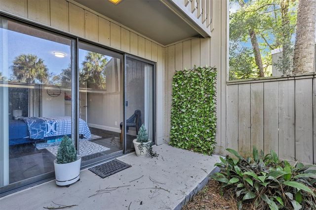 111 CROWN OAKS WAY 111, Longwood, FL 32779