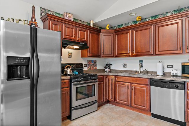 910 Division Street, Barrington, IL 60010