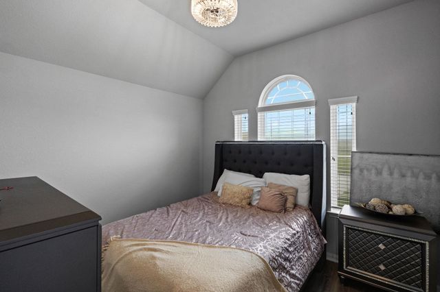 2375 Diamond D Dr., Beaumont, TX 77713