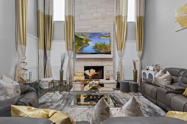 2375 Diamond D Dr., Beaumont, TX 77713