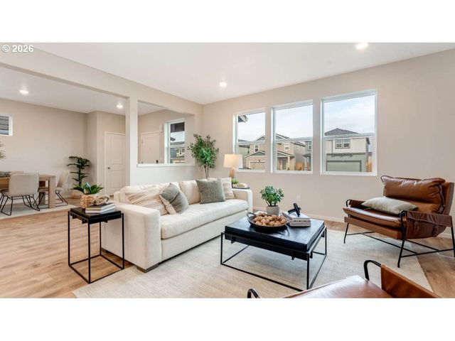 9368 Se 162nd Ave, Happy Valley, OR 97086