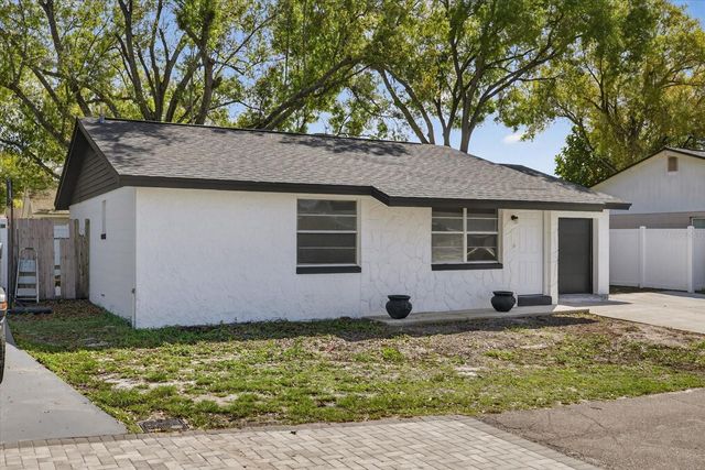 8915 SABODA COURT, Tampa, FL 33634