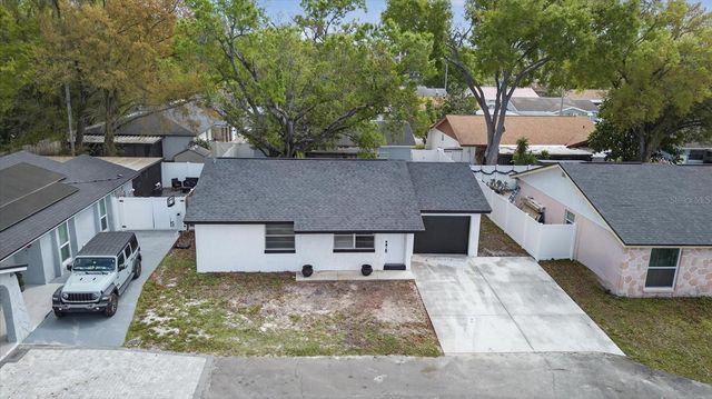 8915 SABODA COURT, Tampa, FL 33634