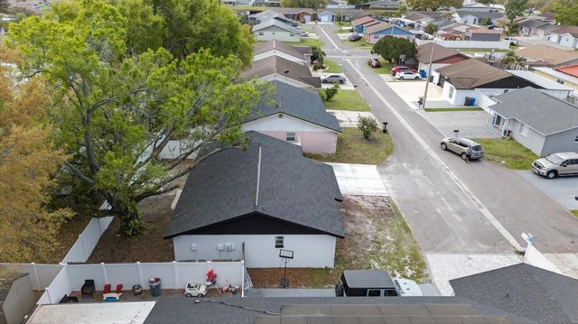 8915 SABODA COURT, Tampa, FL 33634