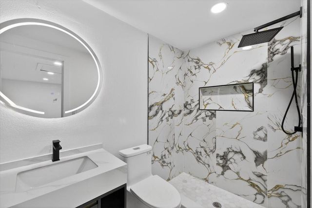 8915 SABODA COURT, Tampa, FL 33634