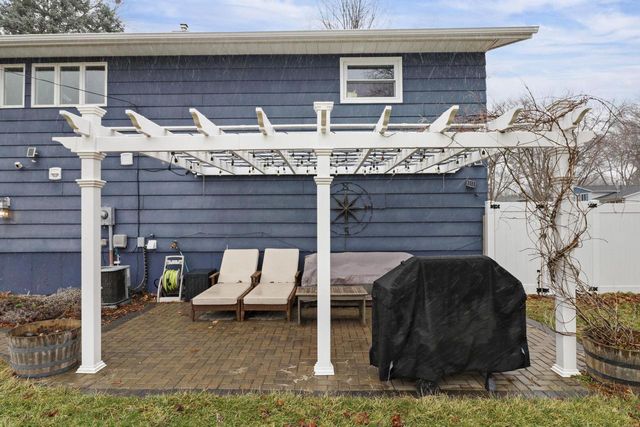 6305 Jacobs Way, Madison, WI 53711