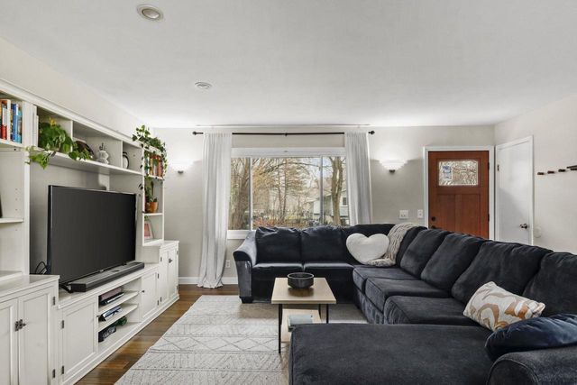 6305 Jacobs Way, Madison, WI 53711