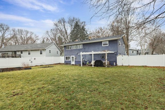 6305 Jacobs Way, Madison, WI 53711