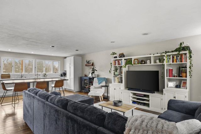 6305 Jacobs Way, Madison, WI 53711