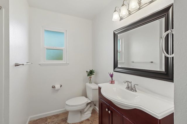 10049 Elgin River Ct, Rancho Cordova, CA 95670