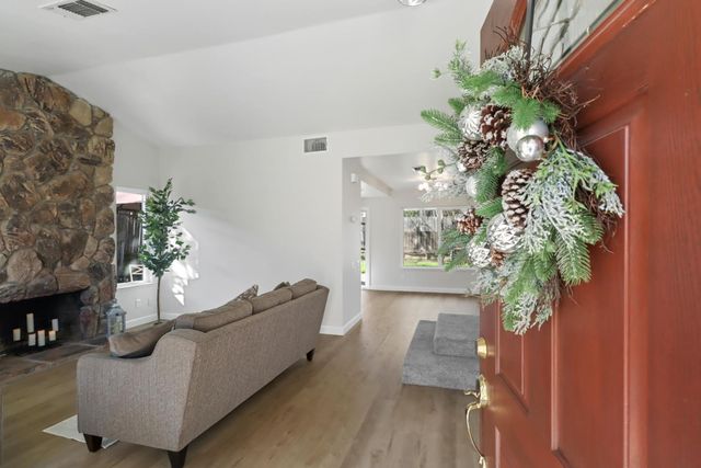 10049 Elgin River Ct, Rancho Cordova, CA 95670