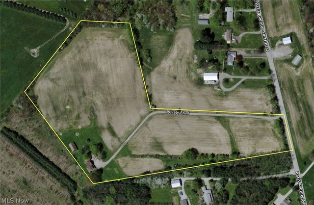6075 Paris Avenue NE, Louisville, OH 44641