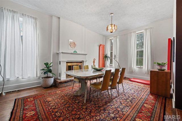 1322 S 10th Street, St Louis, MO 63104
