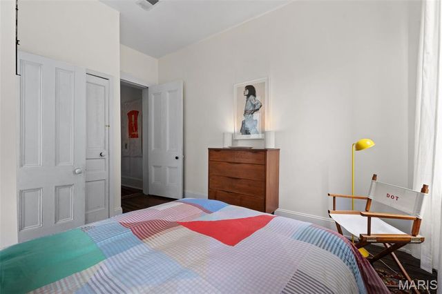 1322 S 10th Street, St Louis, MO 63104