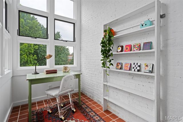1322 S 10th Street, St Louis, MO 63104