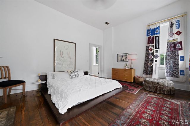 1322 S 10th Street, St Louis, MO 63104