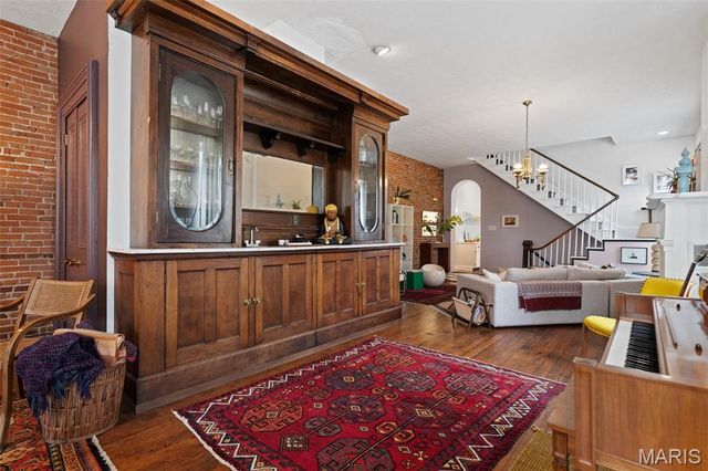 1322 S 10th Street, St Louis, MO 63104