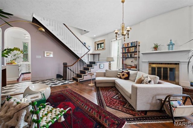 1322 S 10th Street, St Louis, MO 63104