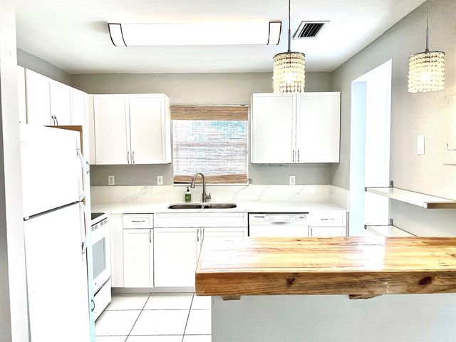 4103 NE 21st Terrace, Lighthouse Point, FL 33064