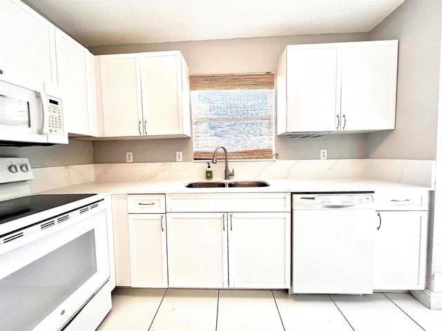 4103 NE 21st Terrace, Lighthouse Point, FL 33064