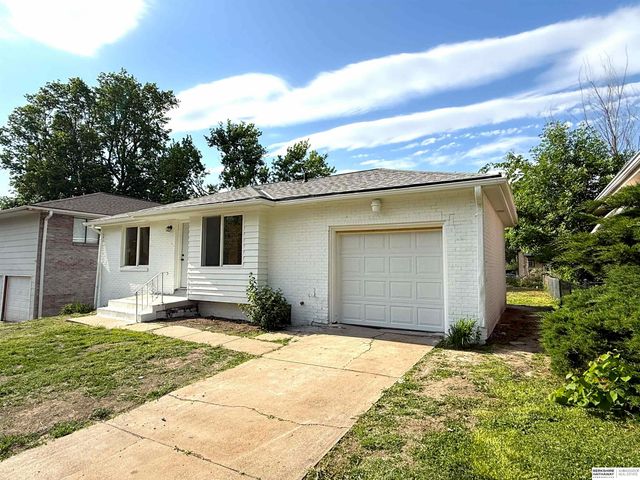 3100 Q Street, Lincoln, NE 68503