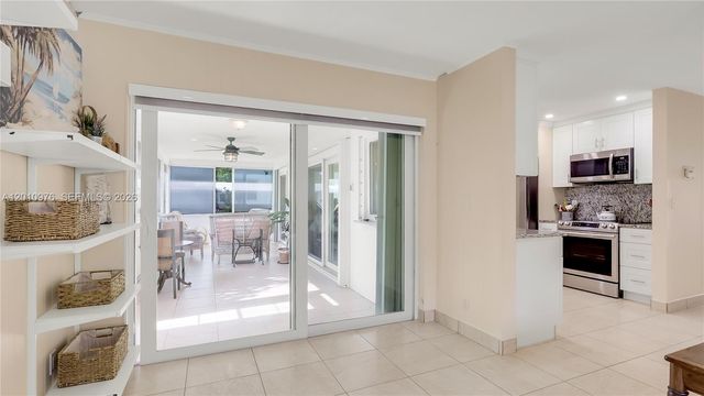 1621 NW 85th Way, Plantation, FL 33322