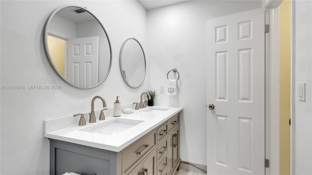 1621 NW 85th Way, Plantation, FL 33322