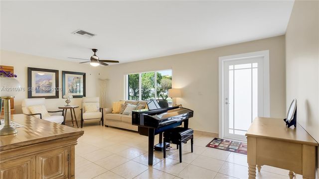 1621 NW 85th Way, Plantation, FL 33322